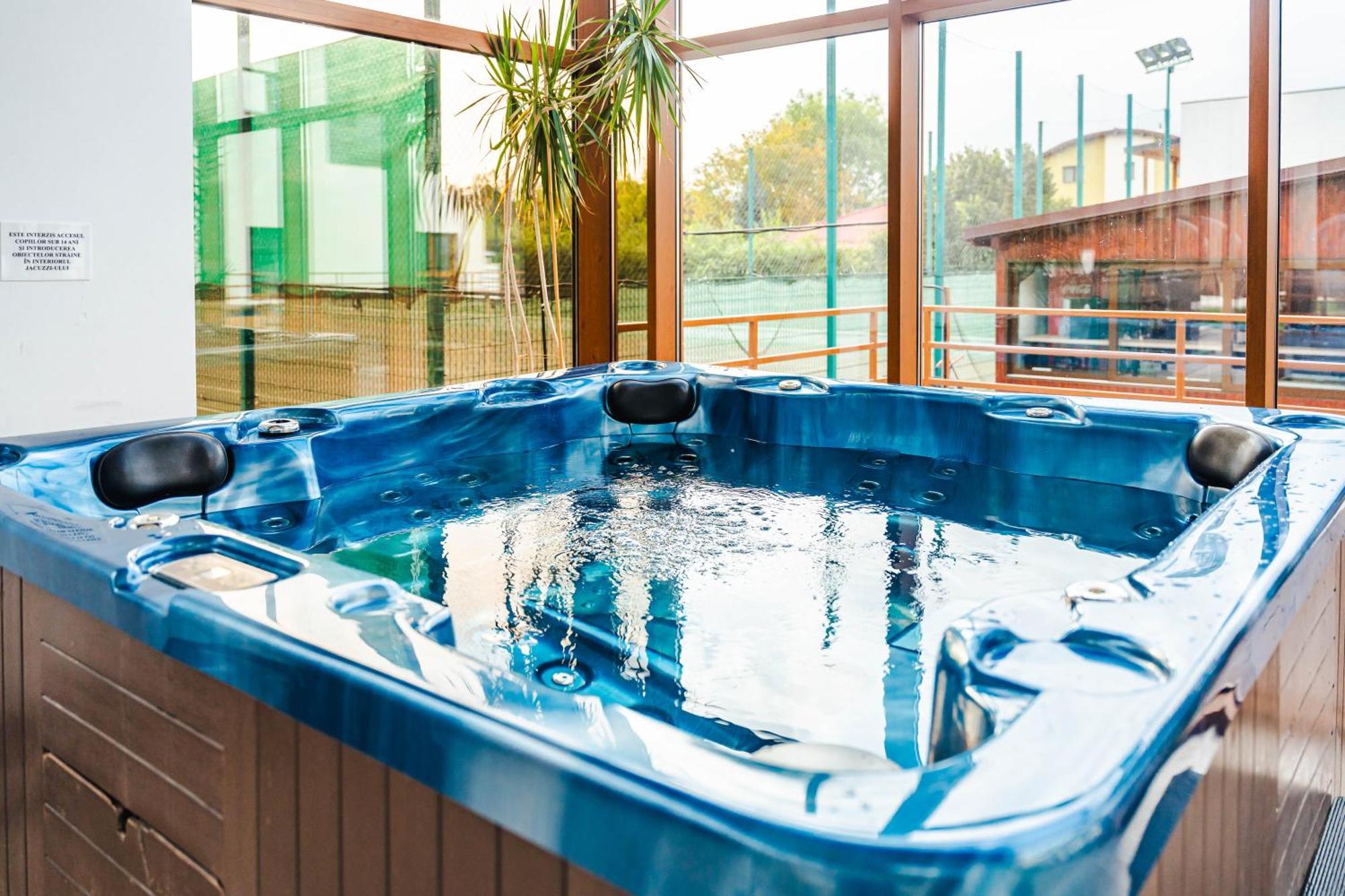 Hotel Tci Social Club Kluż-Napoka Zewnętrze zdjęcie