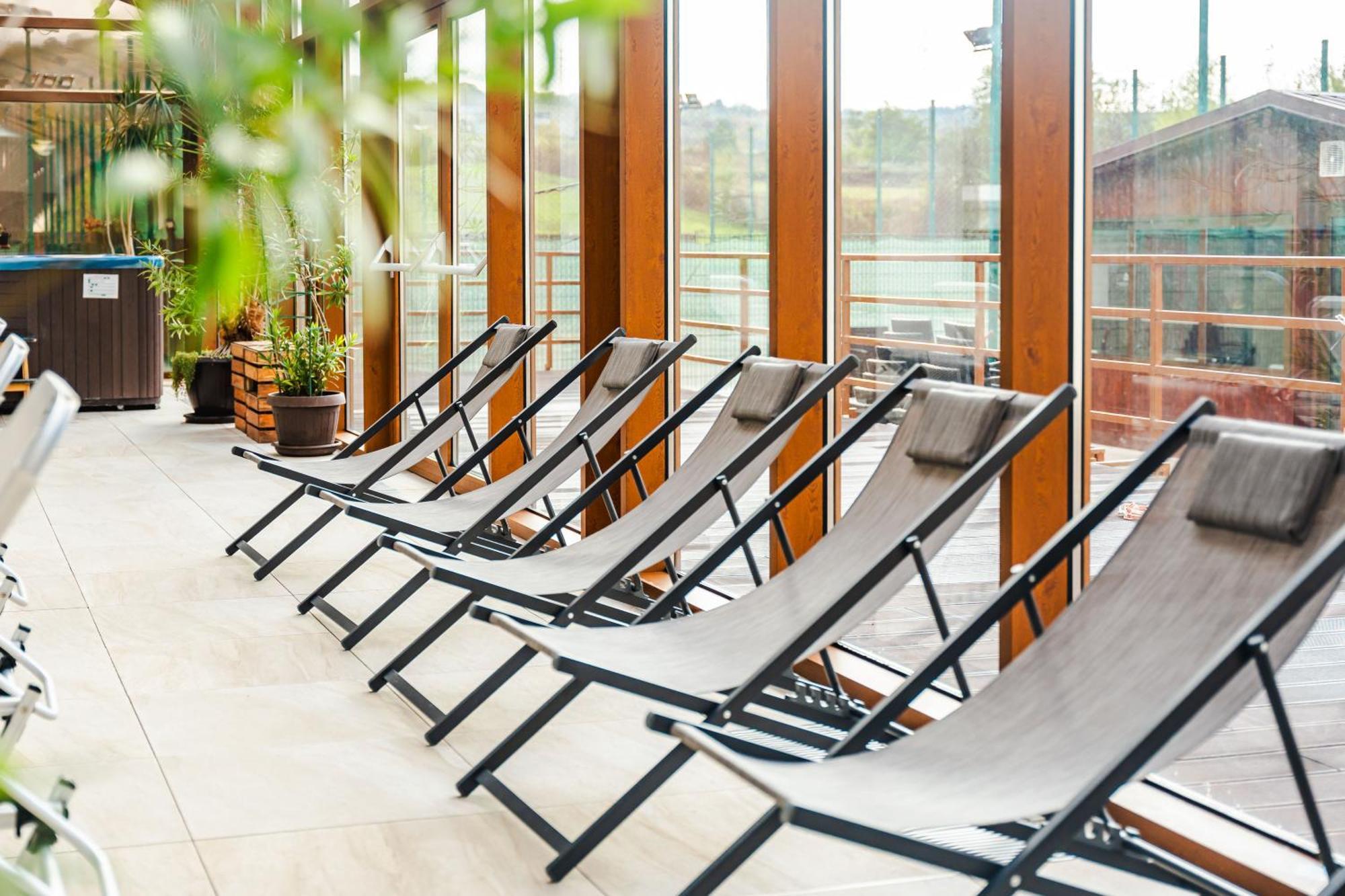 Hotel Tci Social Club Kluż-Napoka Zewnętrze zdjęcie